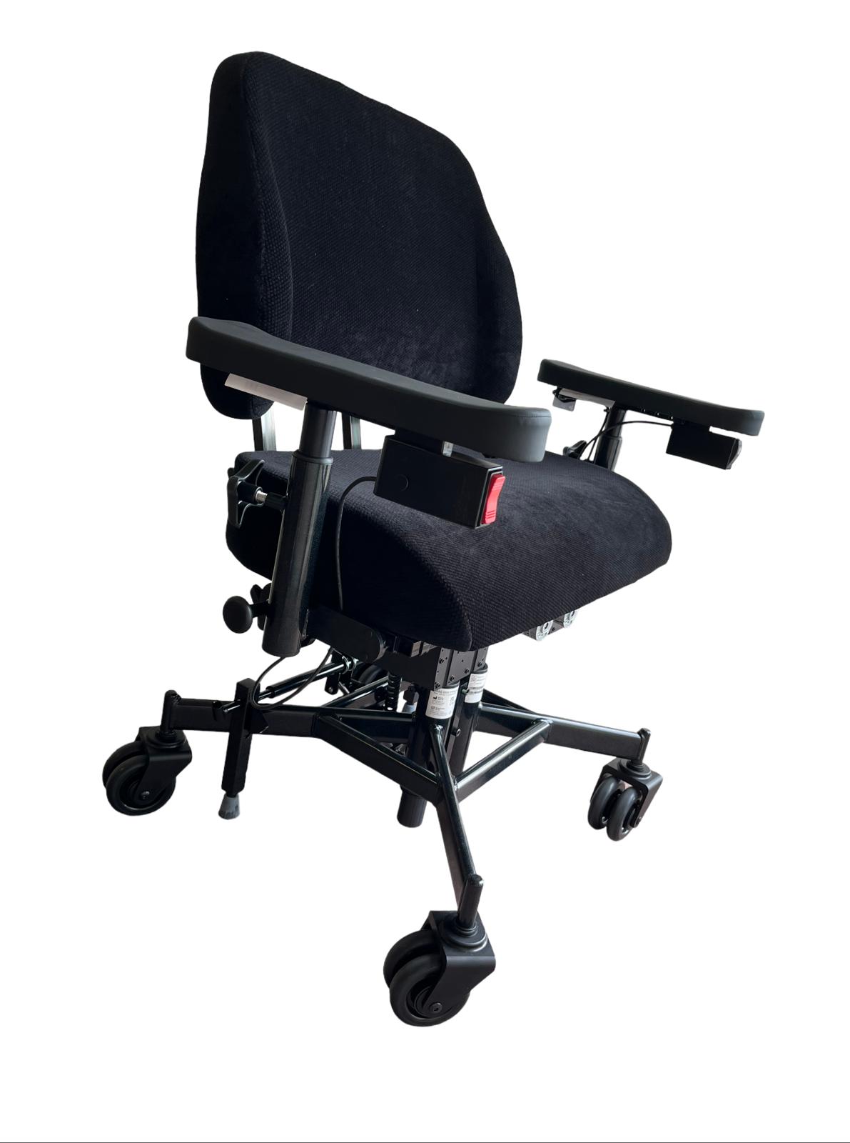 REAL 9200 bariatric activity chair
